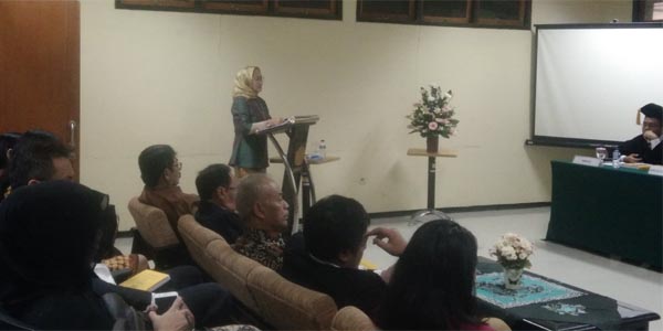 Sidang Promosi Doktor Desmintari
