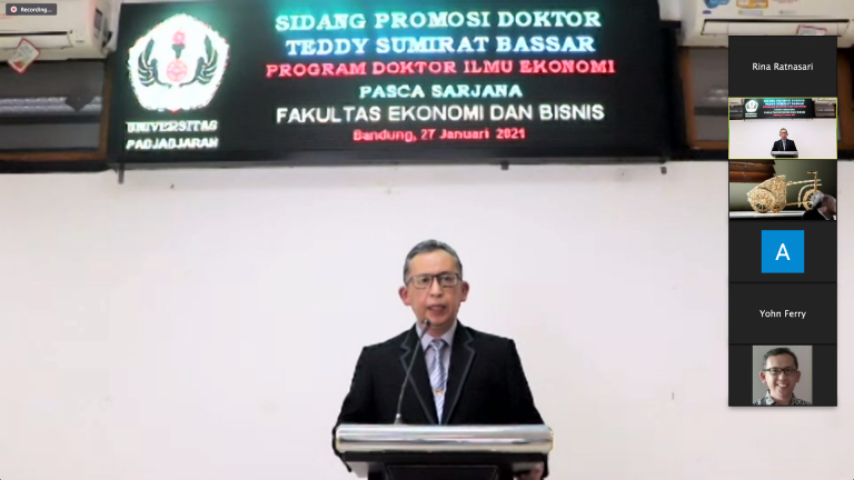 ANALISIS PENGARUH FAKTOR AKTIVITAS PERDAGANGAN SAHAM SYARIAH DAN FAKTOR MAKROEKONOMI TERHADAP KINERJA SAHAM SYARIAH PADA PASAR MODAL DI INDONESIA